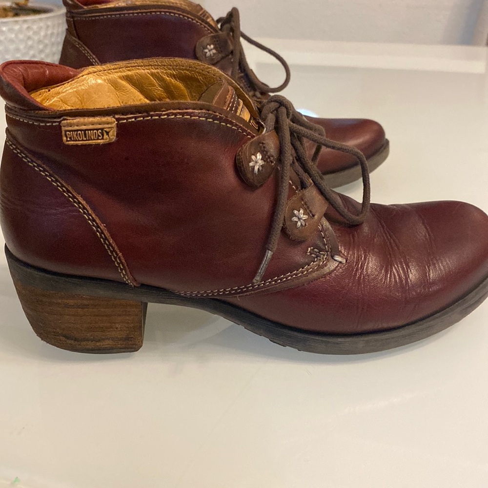 Pikolinos brown lace up boots - Picture 1 of 7
